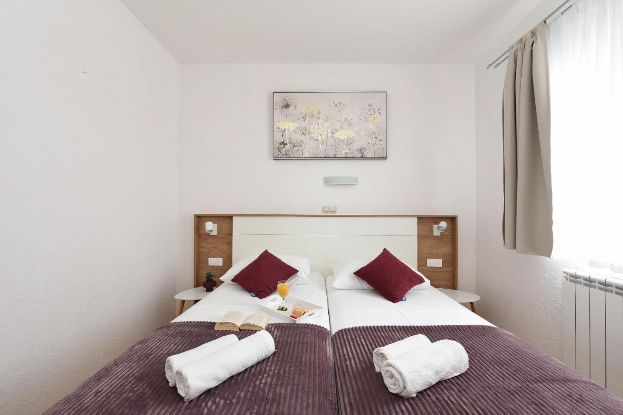 Apartments Amari Starigrad Paklenica Εξωτερικό φωτογραφία