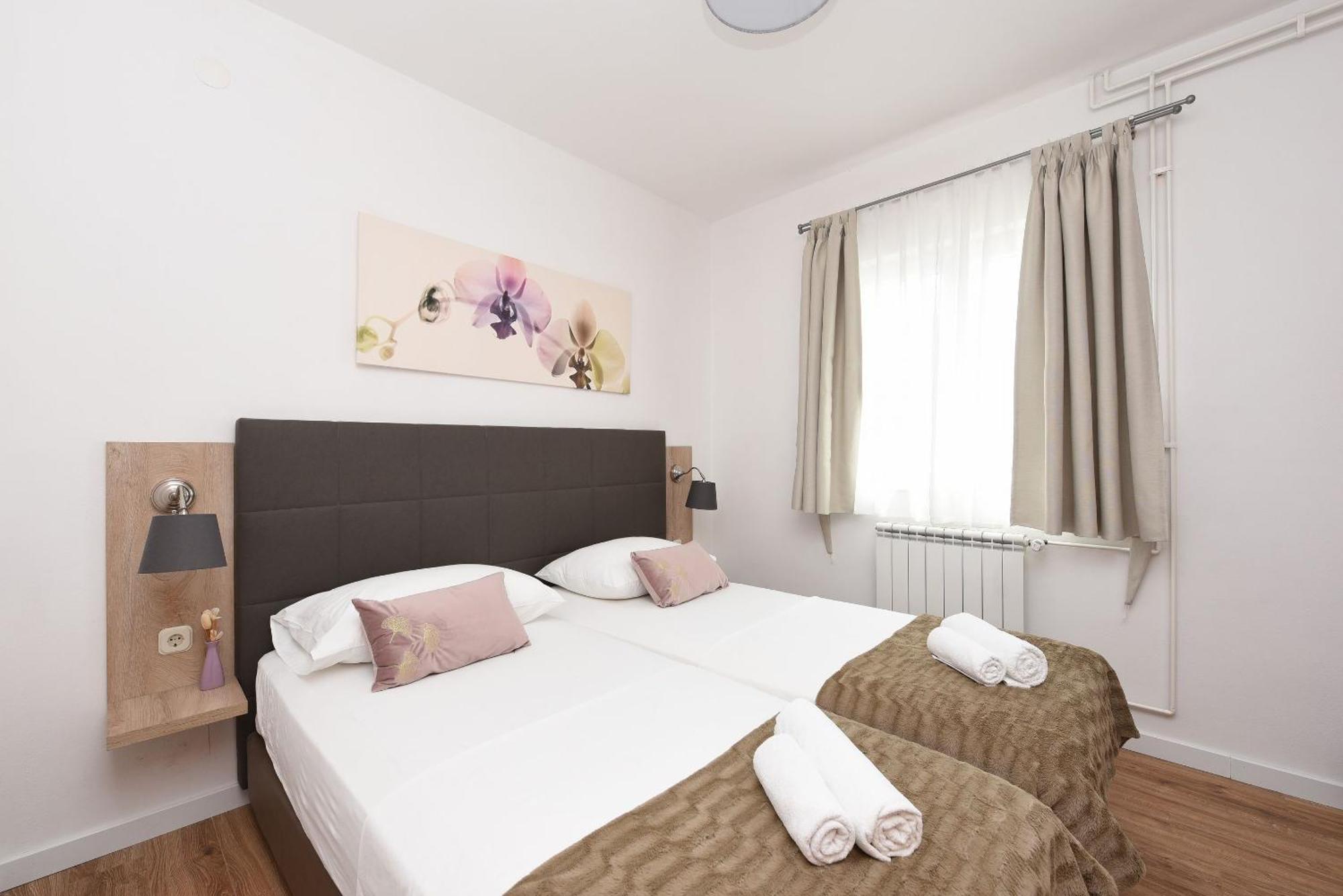 Apartments Amari Starigrad Paklenica Εξωτερικό φωτογραφία